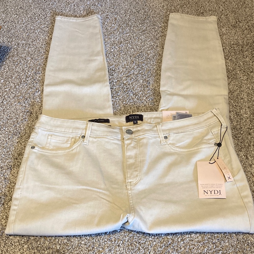 NYDJ Light Tan Ami skinny lift tuck Jeans, NWT